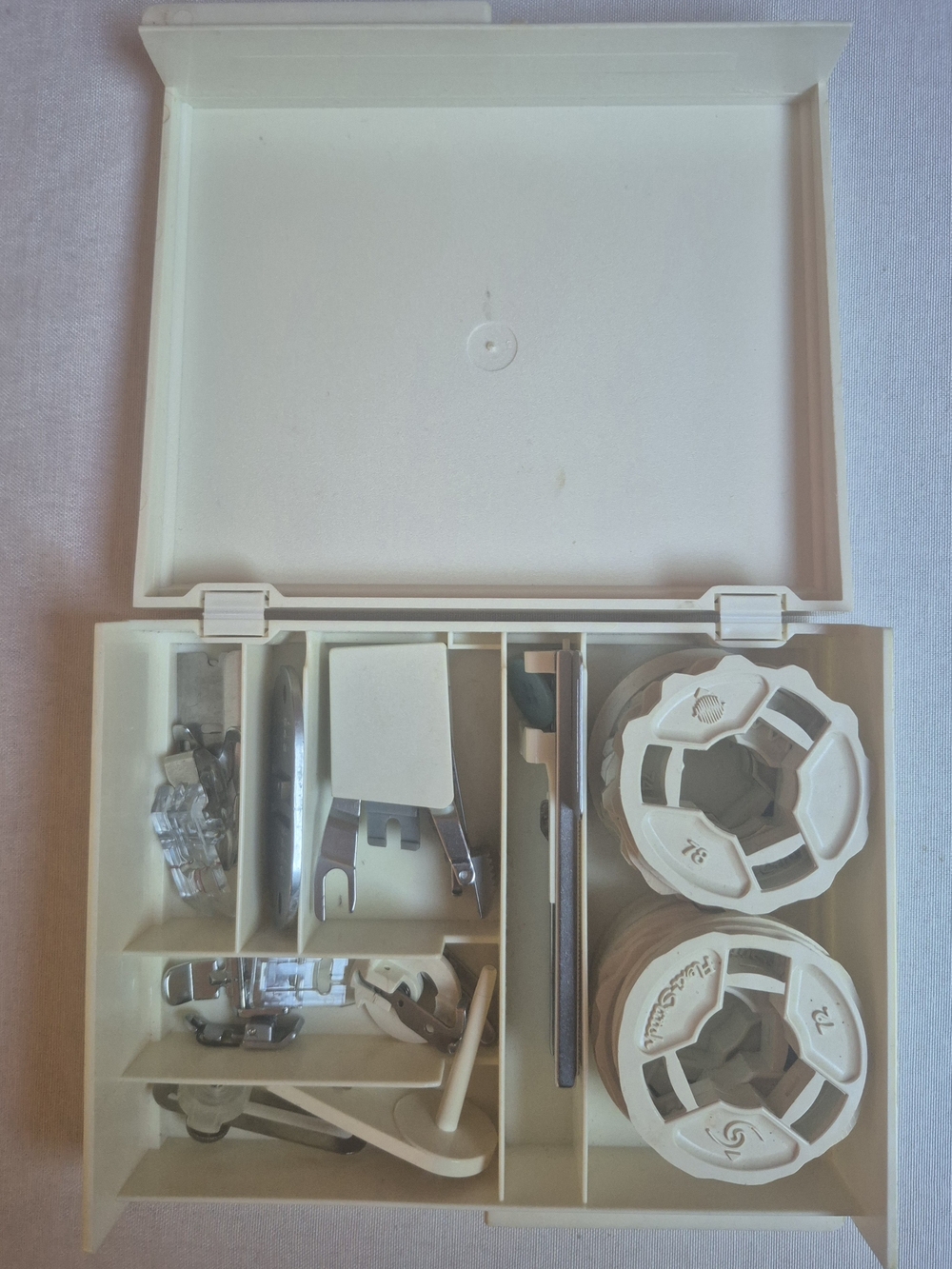 Singer Sewing Machine Parts 161172 381114 3 Foot Plates 5 Feet 6 Flexi-Stitch